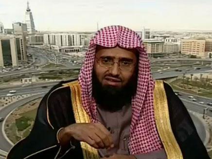 كاتبة تسخر من السلوك المظدوج لل(دعاة)